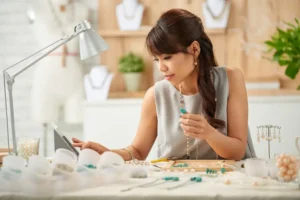 Como vender artesanato em casa e transformar sua paixão em negócio